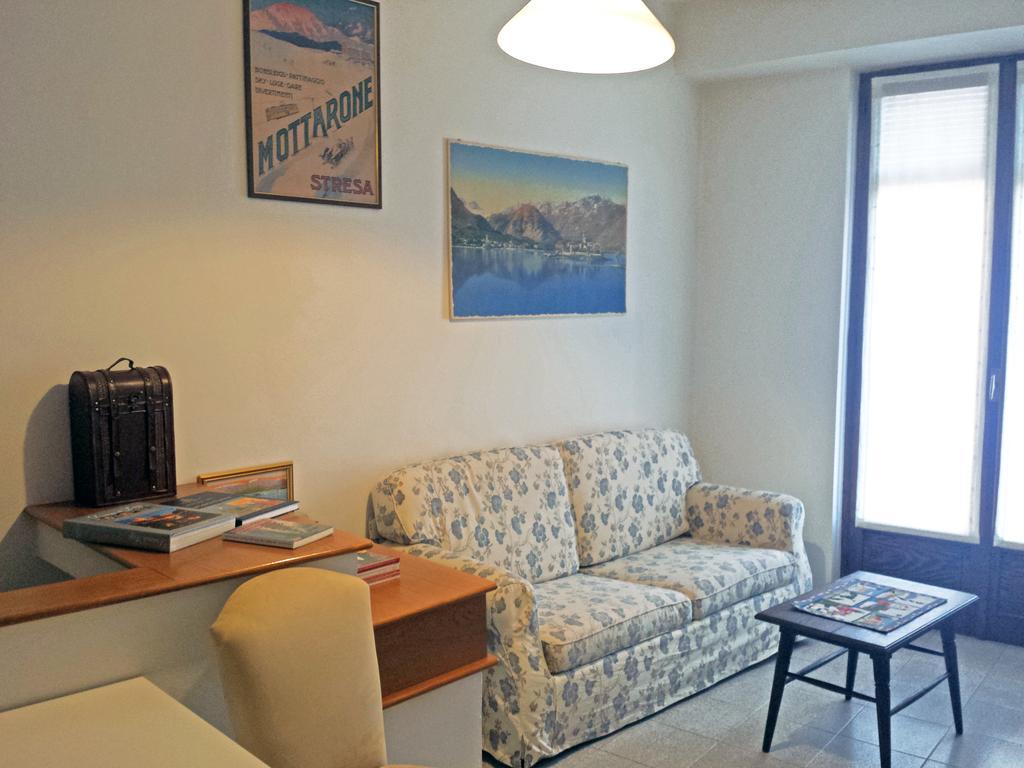 Appartamento Via De Vit Stresa Exteriör bild