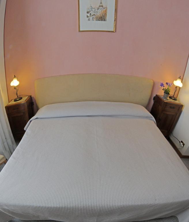 Appartamento Via De Vit Stresa Exteriör bild